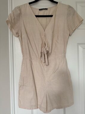 Abercrombie & Fitch Navy Label on Beige-Striped Top